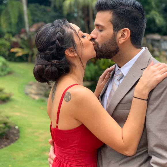 Meet your Posher, Lucia - Picture 1 of 1